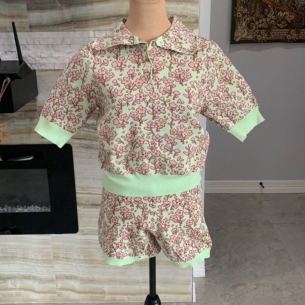 New With Tags Women’s short set. BBWMWoman  Size Small